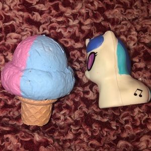 Two piece squishy set